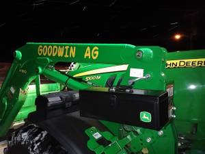 2017 John Deere Ag Tractor Tractor Lettering from Raymond G, IL